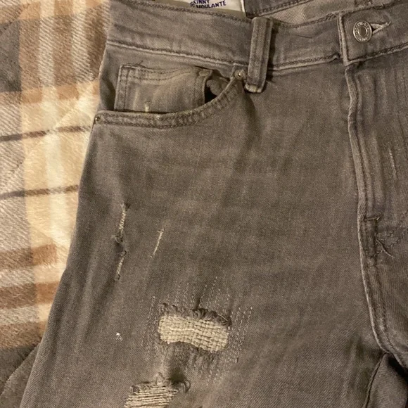 Skinny Grey Ripped Denim - Picture 5 of 6